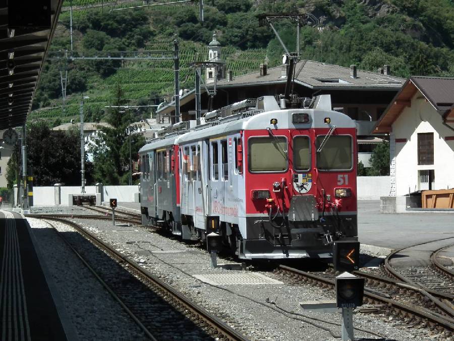 Some shunting and a pause