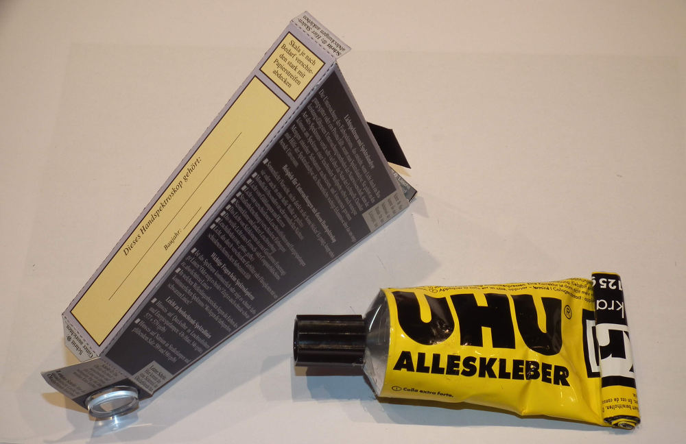 Formung und Verklebung des Gehaeuses